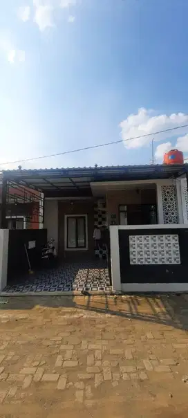 Rumah di jual dekat tol setu dan pasar setu