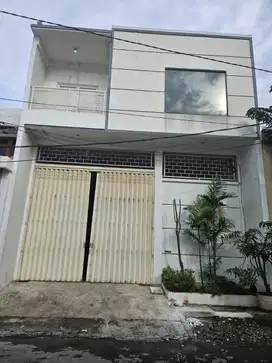 Gudang dan Kantor 2 Lantai Bagus di Jl Kenjeran Lokasi Strategis