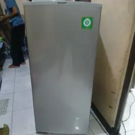 Freezer rak standing sharp