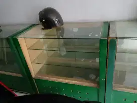 Etalase hp, roti dan kue