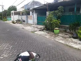RUMAH SAWOJAJAR DANAU SENTANI KOTA MALANG