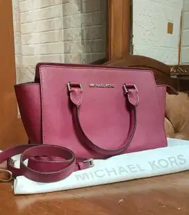 PL MK Satchel Selma in Fuschia
