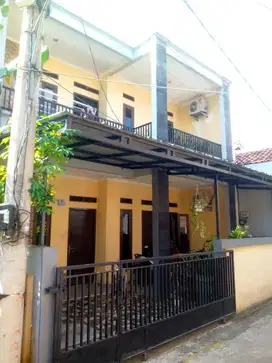 Jual Rumah Tingkat di Limo depok jl taba luas 72m2