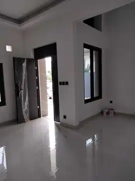 Rumah Baru 2 Lantai Dijual di Singgasana Pradana