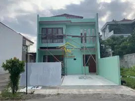 RUMAH 2 LANTAI SIAP HUNI, 5 MENIT KE SMPN 9 YOGYAKARTA