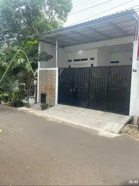 Dijual rumah fasilitas kolam renang rawamangun  Jakarta Timur