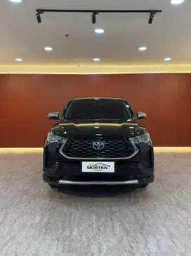 Toyota Innova Zenix V Hybrid Modellista 2023 LOW KM