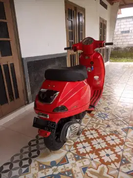 Vespa LX 125 Automatic 2011 Merah