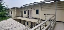 Kos2an ramai selalu terisi full di ciracas deket LRT dan Kp Rambutan