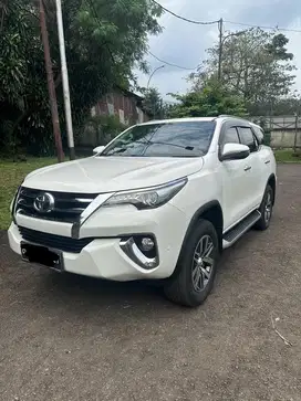 (CASH)Toyota Fortuner VRZ 2018 Diesel Matic tangan pertama dari baru