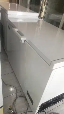 Freezer RSA 300 Liter