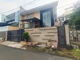 Disewakan Rumah 2 lantai, di Cipinang Indah, Jatinegara Jakarta timur