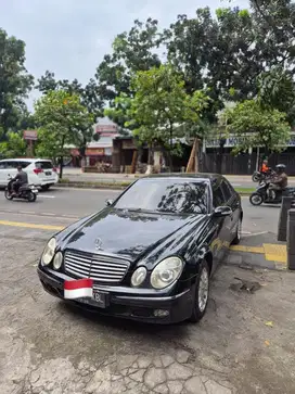 Mercedes-Benz E260 2003 Bensin