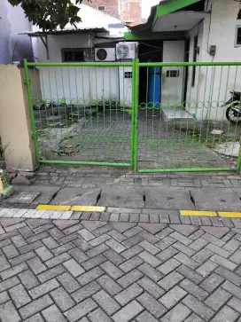 Dijual rumah di semampir