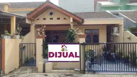 Di jual murah Dan cepat  rumah 1 lantai di Titian indah Bekasi Utara
