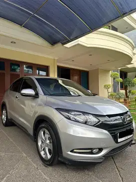 DIJUAL HONDA HRV 2015 km 79.000 TANGAN PERTAMA