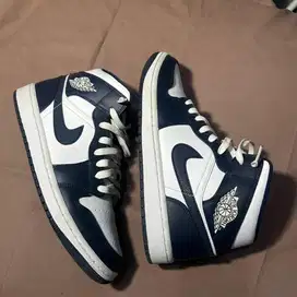 Air Jordan 1 Mid “White/Metallic Gold/Obsidian”