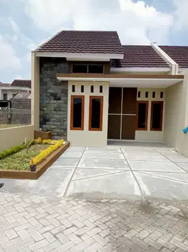 Rumah Baru Dekat RSUD Ngipang Kadipiro Solo Surakarta Sisa 2 Unit
