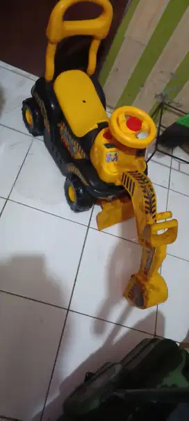 mobil anak exavator