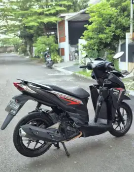 Dijual motor vario 125 tahun 2016