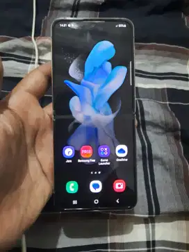 Samsung Z flip 4 8/256