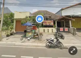 Rumah Pinggir jalan, ukuran besar+toko