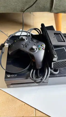 Paket Xbox One Lengkap – Belum Tes, Dijual Apa Adanya – Jogja