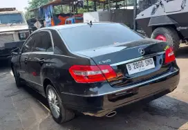 Mercedes benz E300/2009/AT,nama PT pribadi,srt lngkp@ pamulamg tangsel