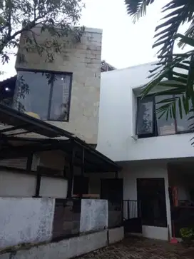 Dijual Rumah Hook area Cikini LT 805 mtr Cikini Jakarta Pusat