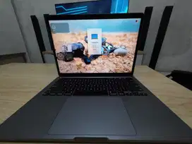 Dijual: MacBook Pro M1 Tahun 2021 iBox (LIKE NEW)