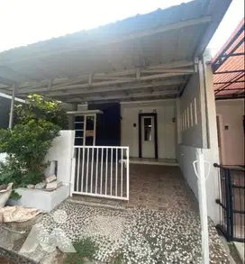 Rumah Cantik dan bersih di ciputat