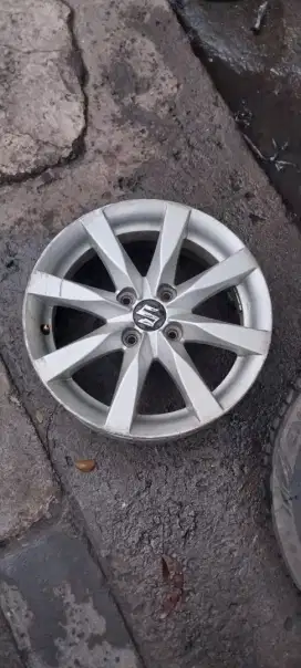 Suzuki splash Velg ring 15