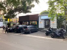 Rumah Untuk Usaha Lokasi Favorit Dekat Gedung Sate di Sayap Riau.