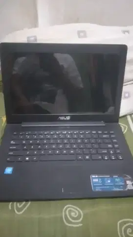 Laptop asus X453m