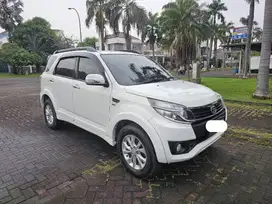 Dijual Cepat Daihatsu Terios R MT 2017 Putih KM Rendah Terawat