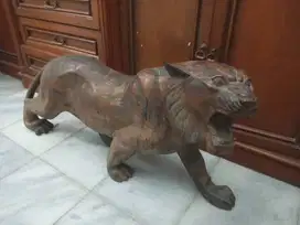 Wooden Tiger / Wooden figurine / Wood carving