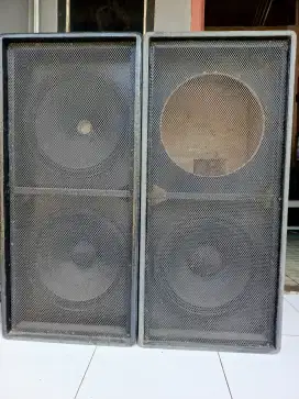 Box speaker (salon) 15