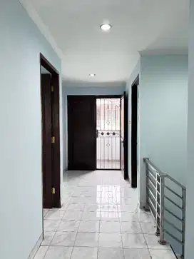 Di jual cepat rumah daan mogot baru jakarta barat