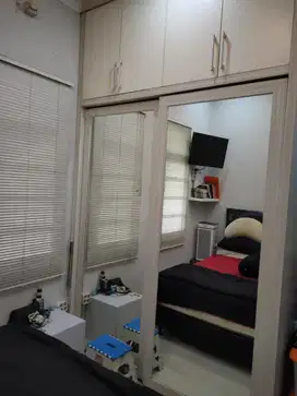 Dijual Rumah Hook Semi Furnish di Cibubur Country.