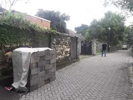 TANAH LUAS BONUS RUMAH DI RINGROAD DEKAT KAMUS UTY