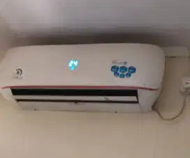 Ac 1/2 PK masih dingin,jarang pakai merk polytron
