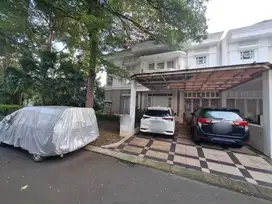 Rumah hoek premium di cluster vernonia Summarecon Bekasi
