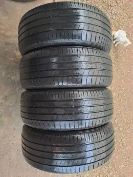 Ban 215/55/17 Dunlop SP Sport LM705 4pc 85%