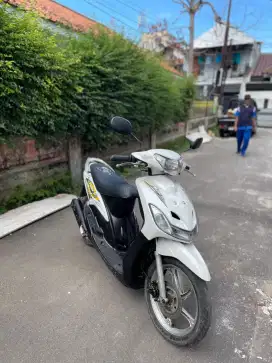 Mio 2010 asli putih