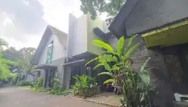 TOWN HOUSE PRAPANCA RAYA KEBAYORAN BARU