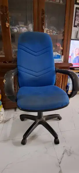 Dijual Kursi Kantor besar