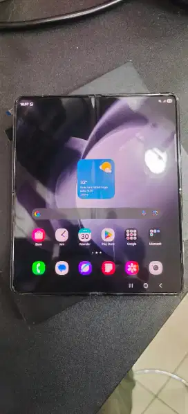 Samsung Fold 5 256 garansi resmi