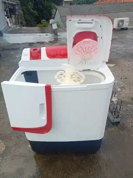 Mesin cuci 2 tabung Denpoo 8,5 kg