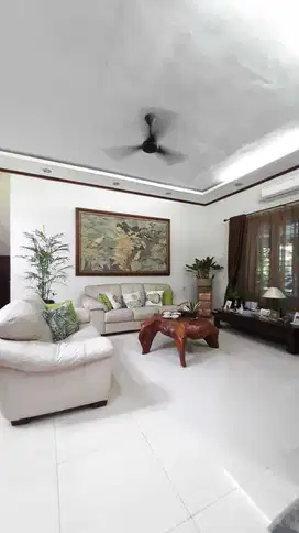 Jual Cepat Rumah Nyaman Bagus Siap Huni di Sektor 9 Bintaro 14217Ad