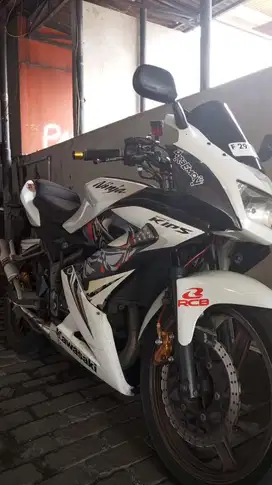 Jual cepat motor ninja RR,25jt nego tipis